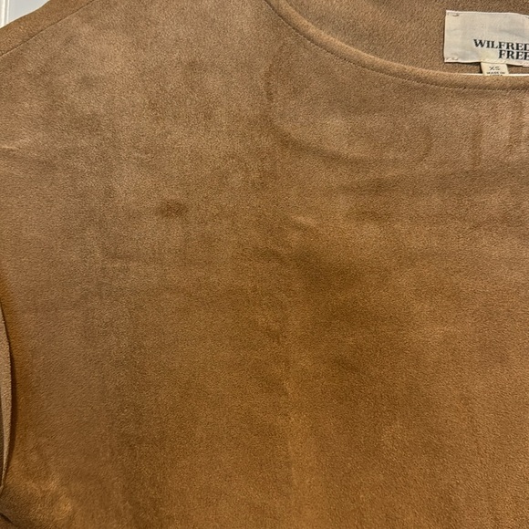 Brown suede like dress. Wilfred - Picture 3 of 8